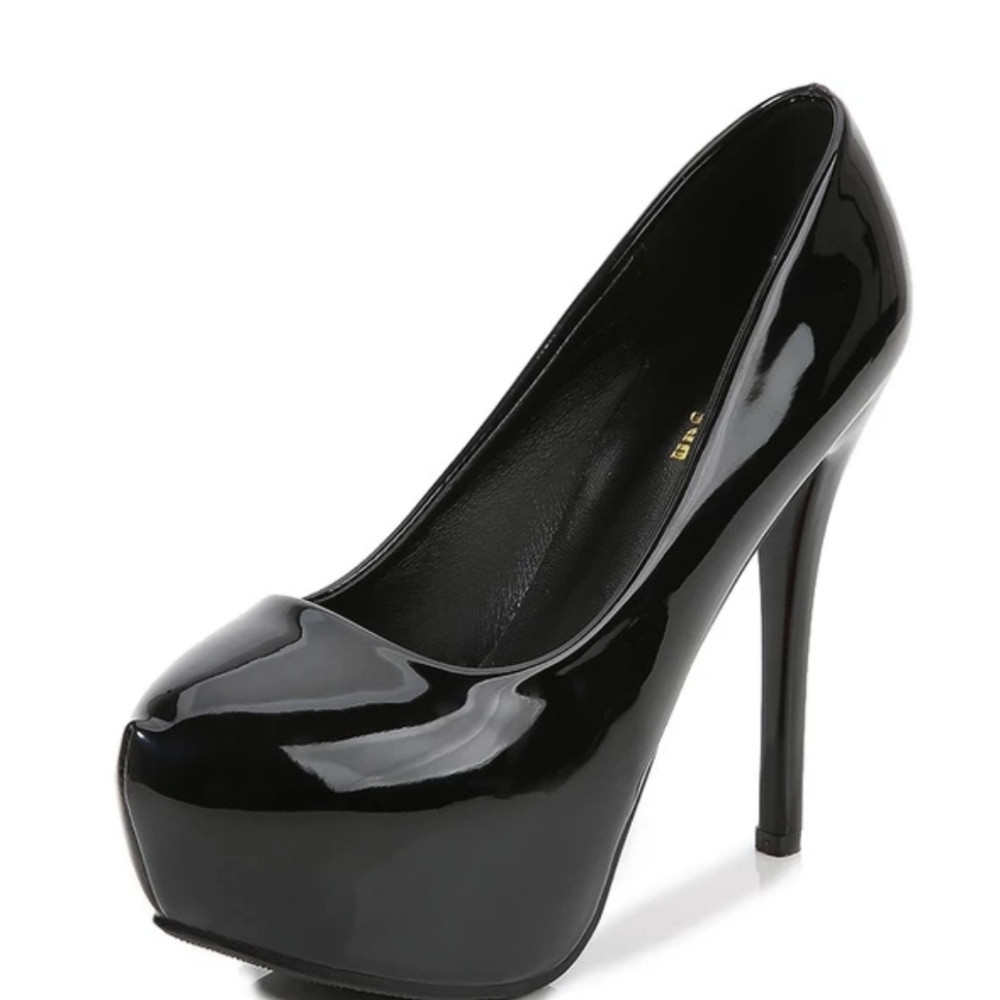 Beautiful Plataform heels vinyl Chic 9.5